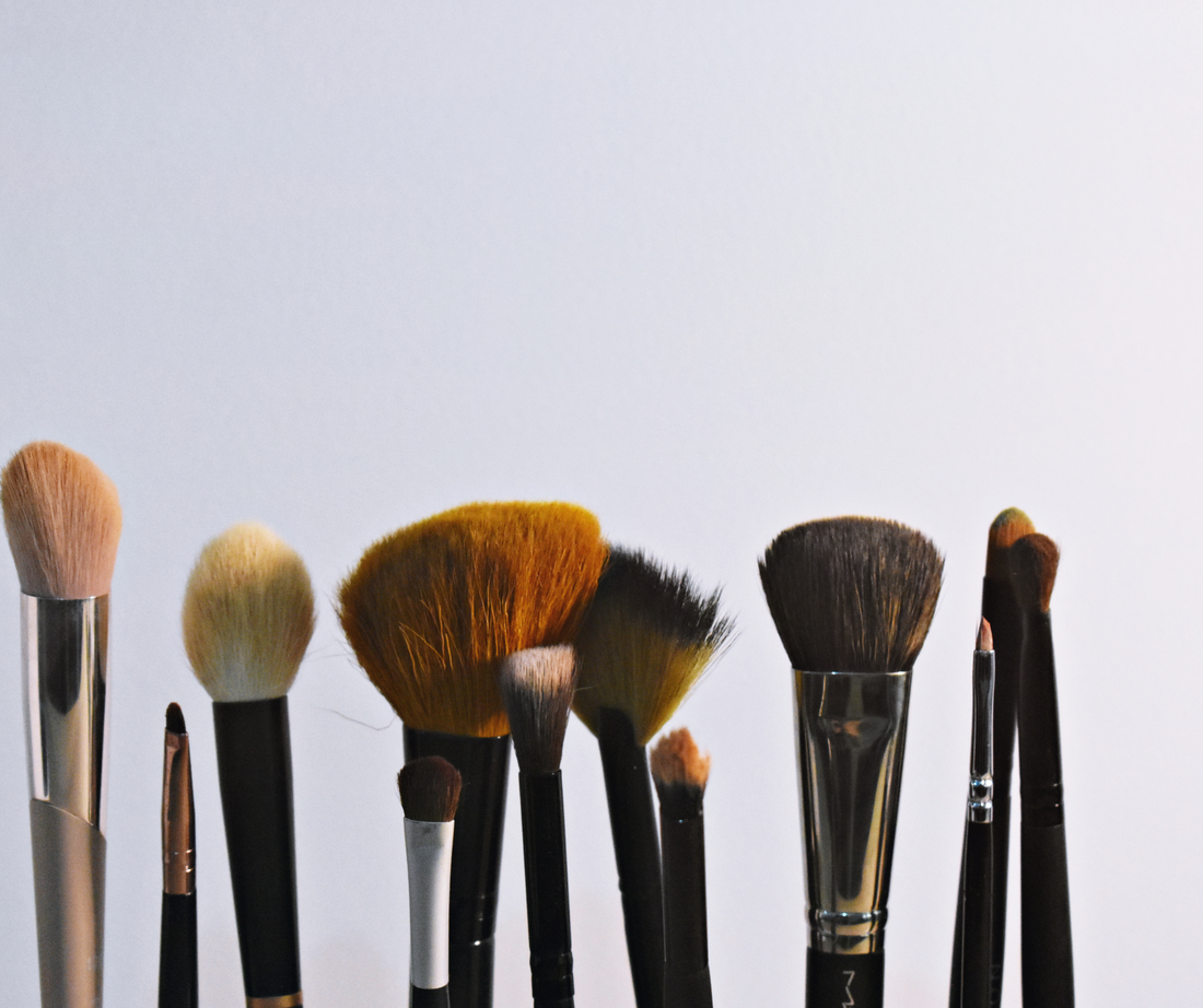 Cómo Crear una Marca Personal y Destacar como Maquillador Profesional